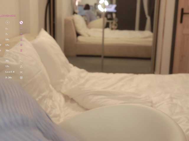 -FemaleEssence-'s BongaCams show and profile