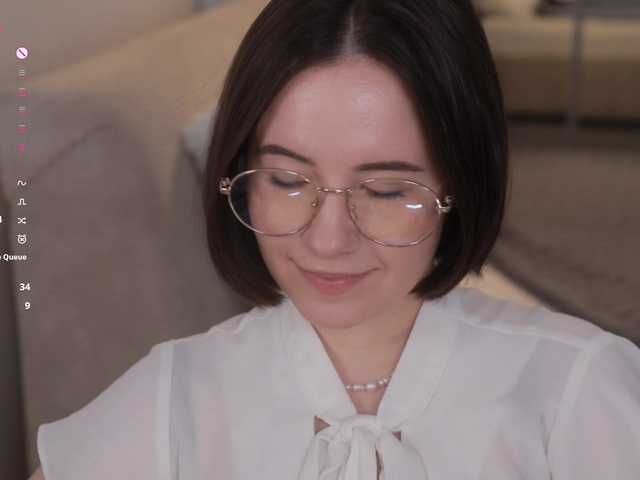 -FemaleEssence- live cam on BongaCams
