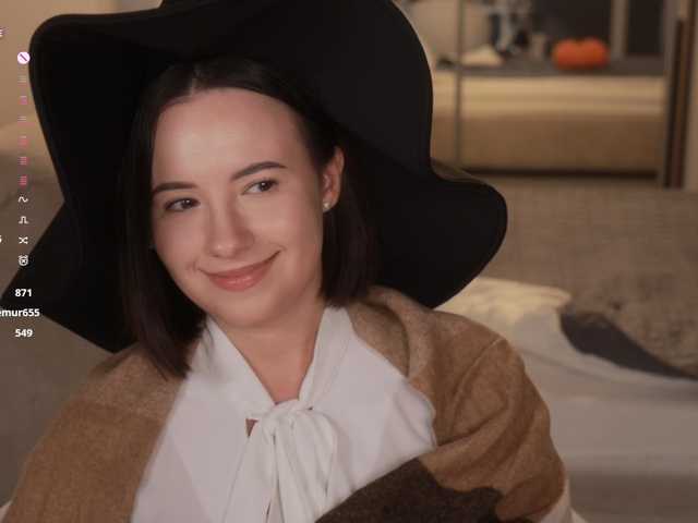 -FemaleEssence- live cam on BongaCams