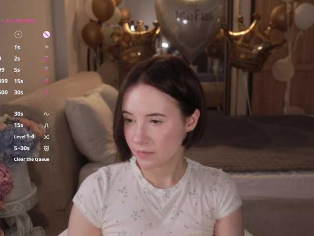 -FemaleEssence- live cam on BongaCams