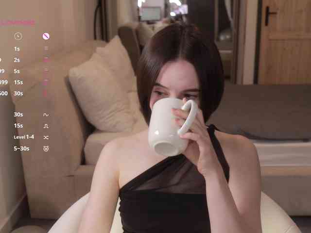 MissEssie webcam
