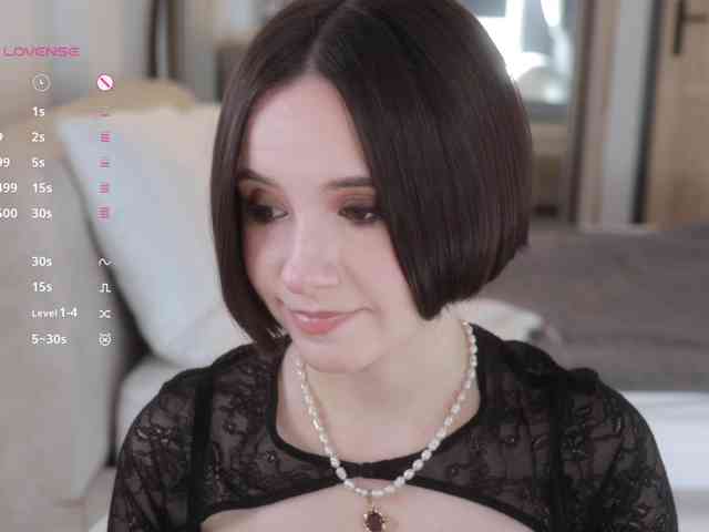 -FemaleEssence- Sex Cam Show
