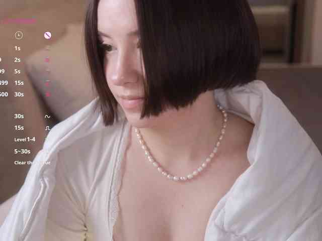 -FemaleEssence-