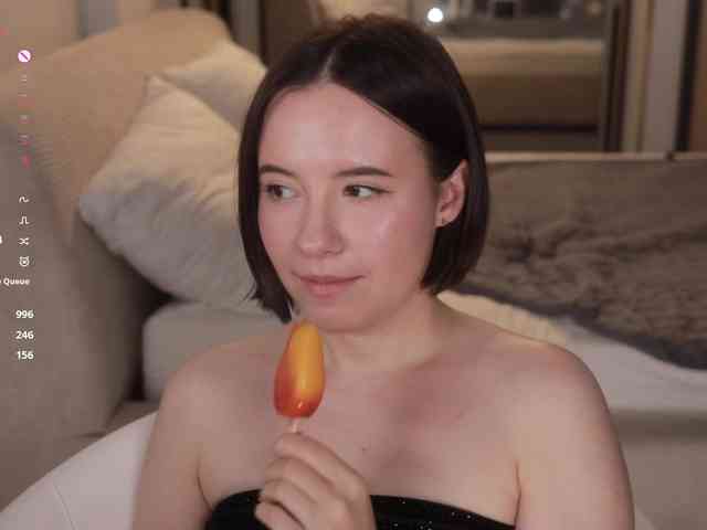 MissEssie webcam