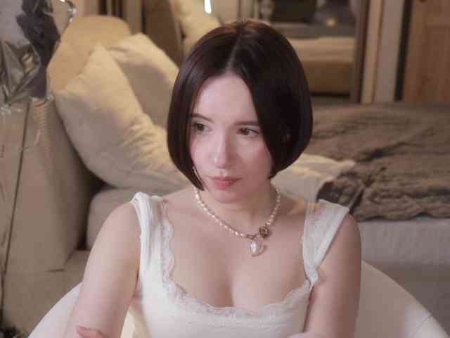-FemaleEssence- Sex Cam Show
