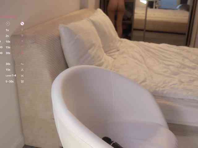 MissEssie webcam