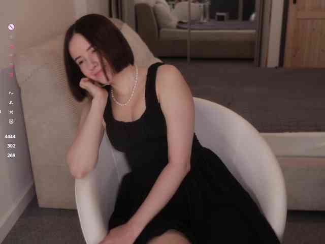 MissEssie webcam