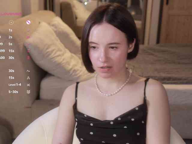 -FemaleEssence- Sex Cam Show