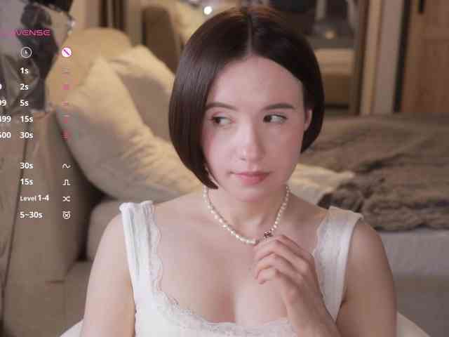 -FemaleEssence- Sex Cam Show