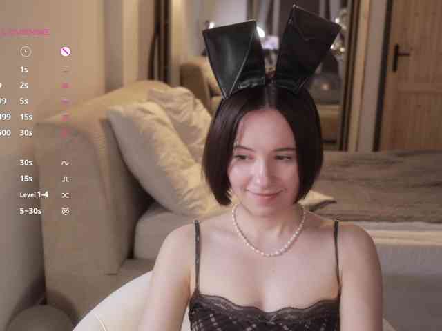 -FemaleEssence- Sex Cam Show