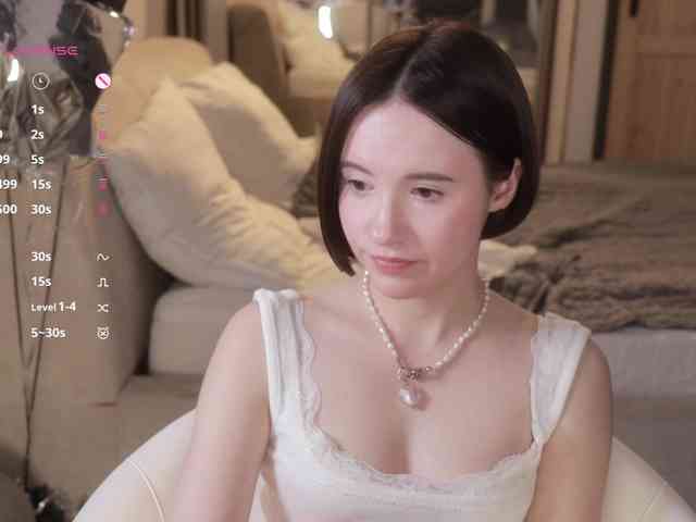 -FemaleEssence- Sex Cam Show