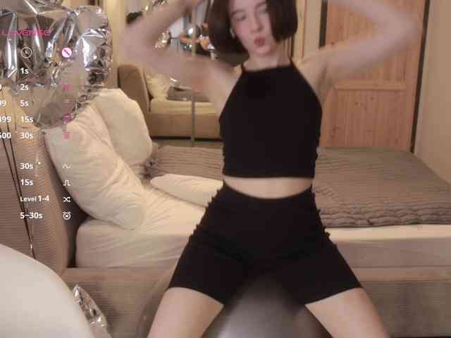 MissEssie webcam