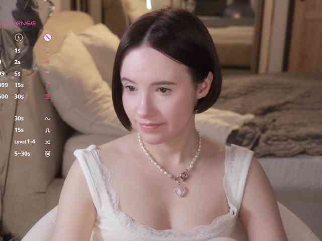 -FemaleEssence- Sex Cam Show