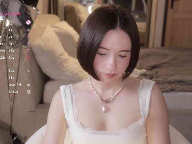 -FemaleEssence- Sex Cam Show