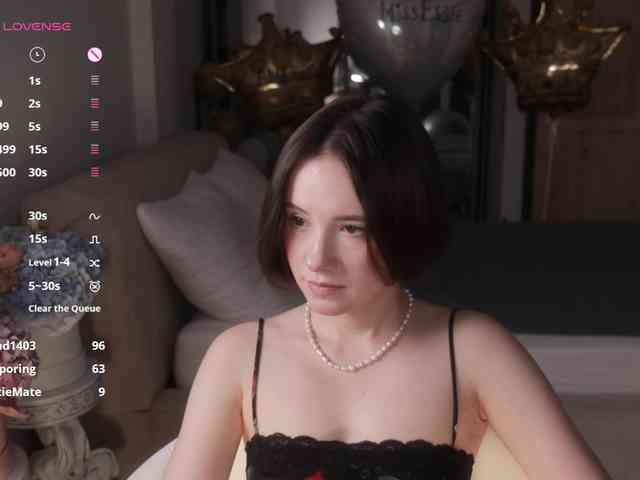 -FemaleEssence- -FemaleEssence-