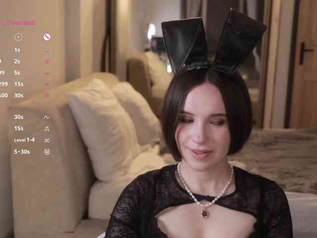 -FemaleEssence- Sex Cam Show