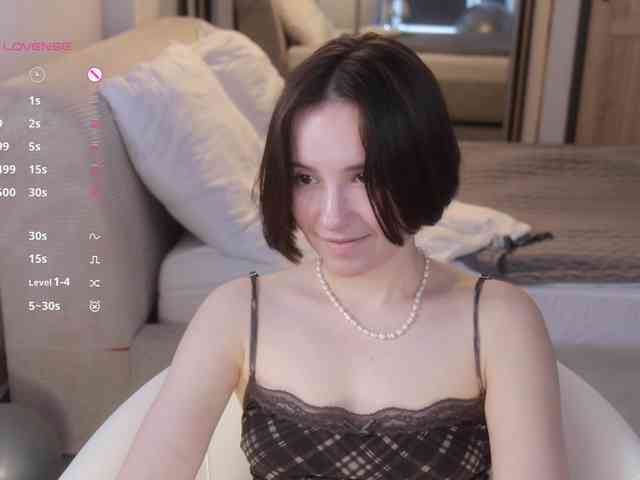 -FemaleEssence- Sex Cam Show
