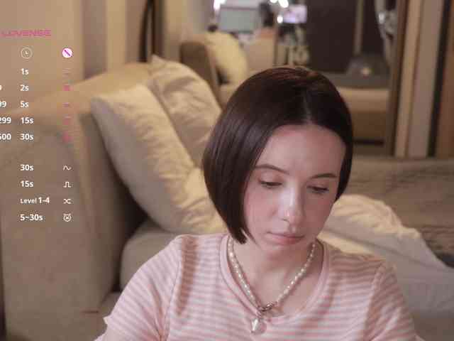 -FemaleEssence- Sex Cam Show