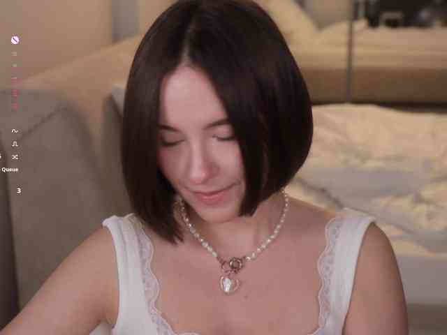-FemaleEssence-