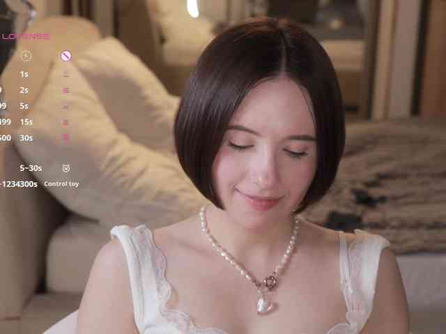 -FemaleEssence- Sex Cam Show