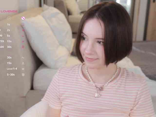 -FemaleEssence- Sex Cam Show
