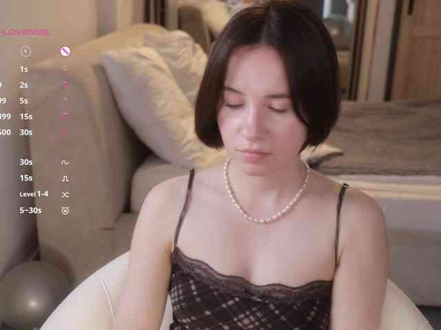 -FemaleEssence- Sex Cam Show