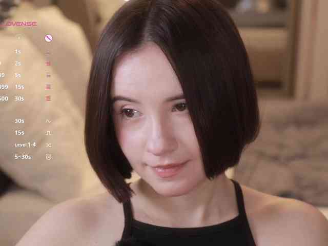 Модель: MissEssie