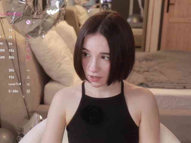 MissEssie webcam