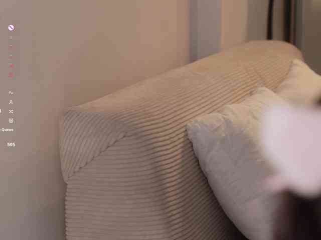 MissEssie webcam