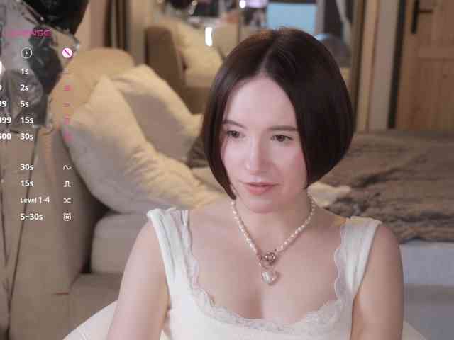 -FemaleEssence- Sex Cam Show