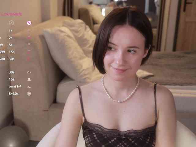 -FemaleEssence- Sex Cam Show