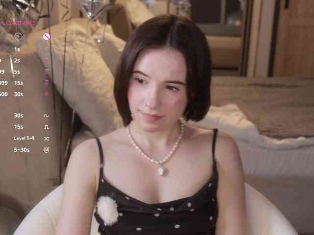 MissEssie webcam