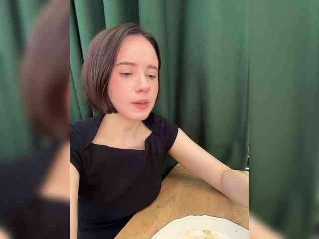 Модель: MissEssie