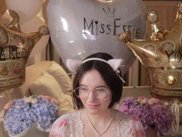 -FemaleEssence-