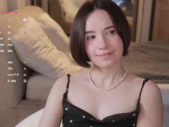-FemaleEssence- Sex Cam Show