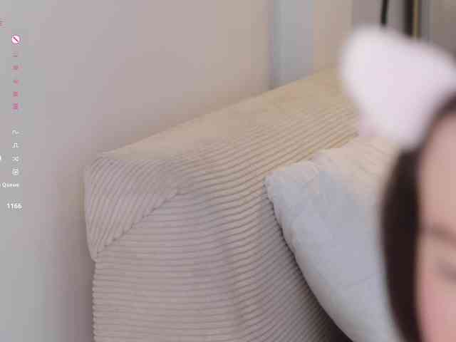 MissEssie webcam