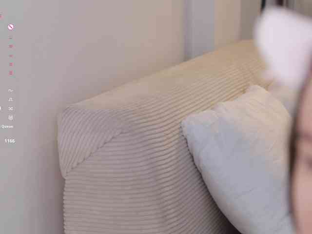 MissEssie webcam