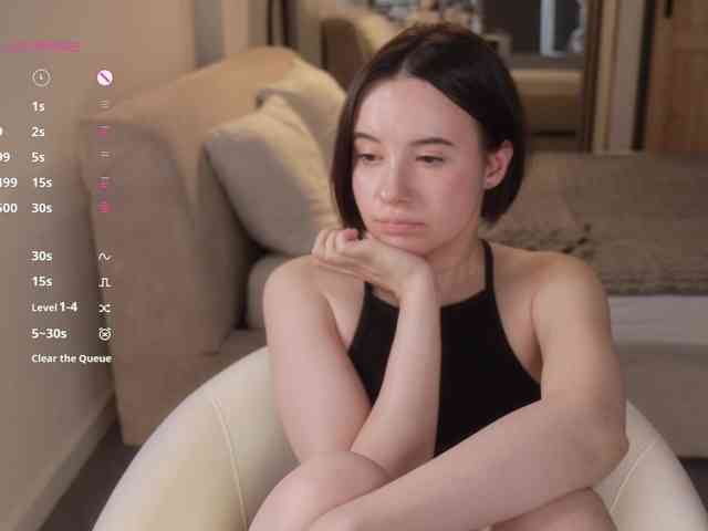 Модель: MissEssie