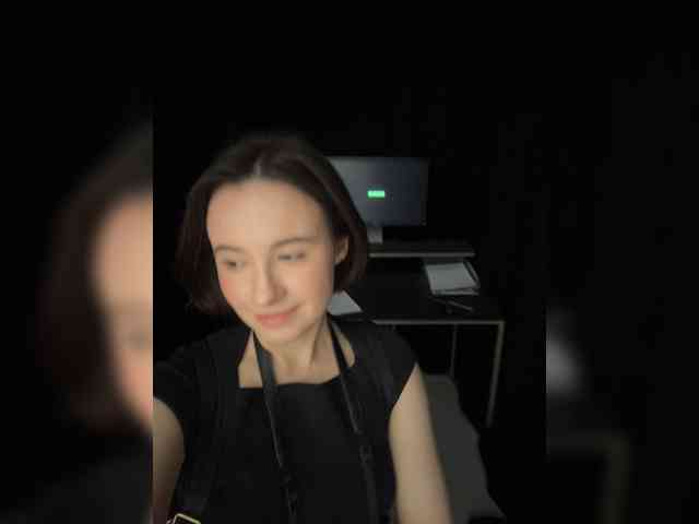 MissEssie webcam