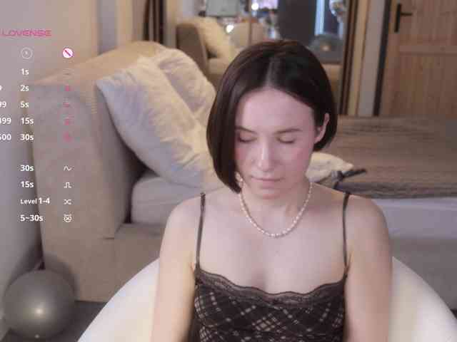 -FemaleEssence- Sex Cam Show