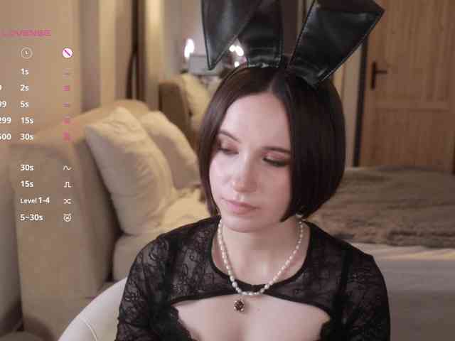 -FemaleEssence- Sex Cam Show