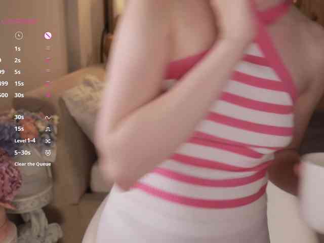 MissEssie webcam