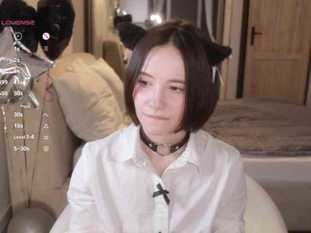 MissEssie webcam