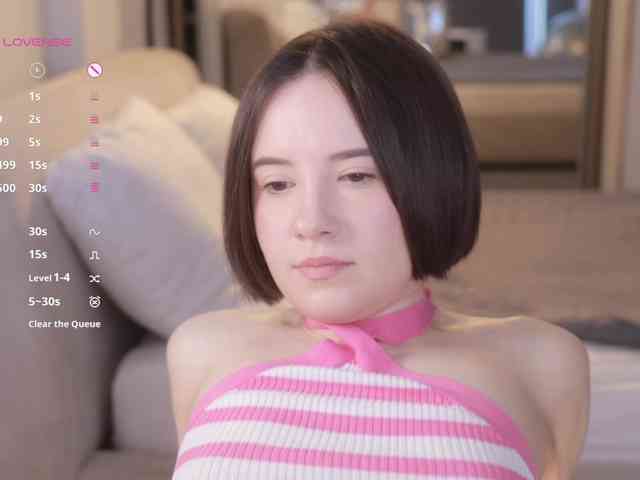 Модель: MissEssie