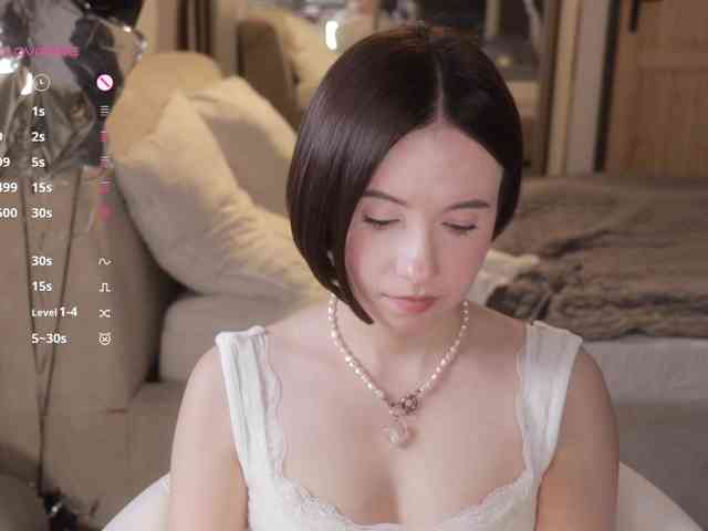 -FemaleEssence- Sex Cam Show