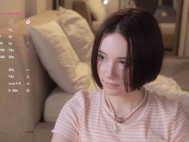 -FemaleEssence- Sex Cam Show