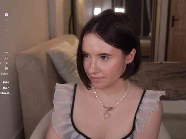 MissEssie webcam