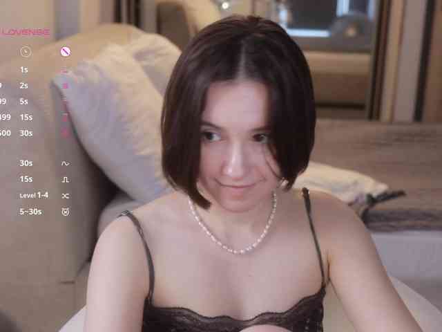 -FemaleEssence- Sex Cam Show