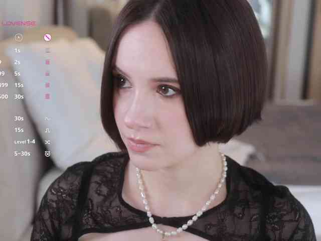-FemaleEssence- Sex Cam Show