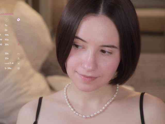 Модель: MissEssie